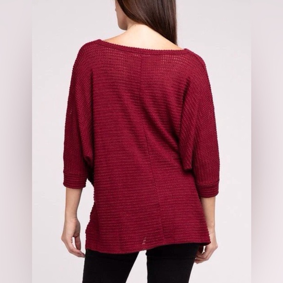Zenana Womens Red 3/4 Sleeve V-Neck Hi-Low Hem Jacquard Sweater Size 2X/3X - Picture 5 of 11